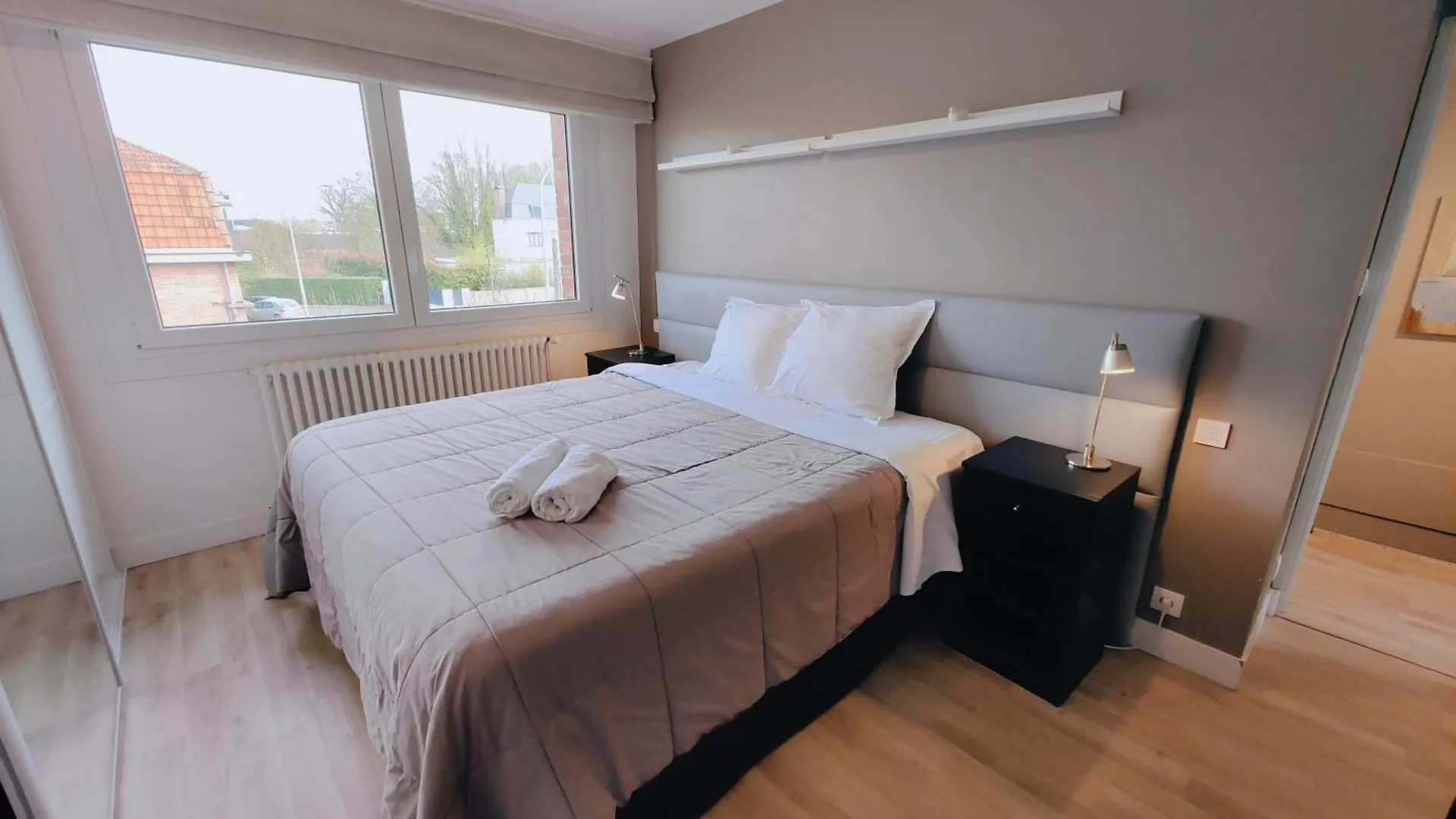 Feriehus Amazing House 4 Bedrooms Parking Close To Lille Saint-Andre-lez-Lille Frankrig